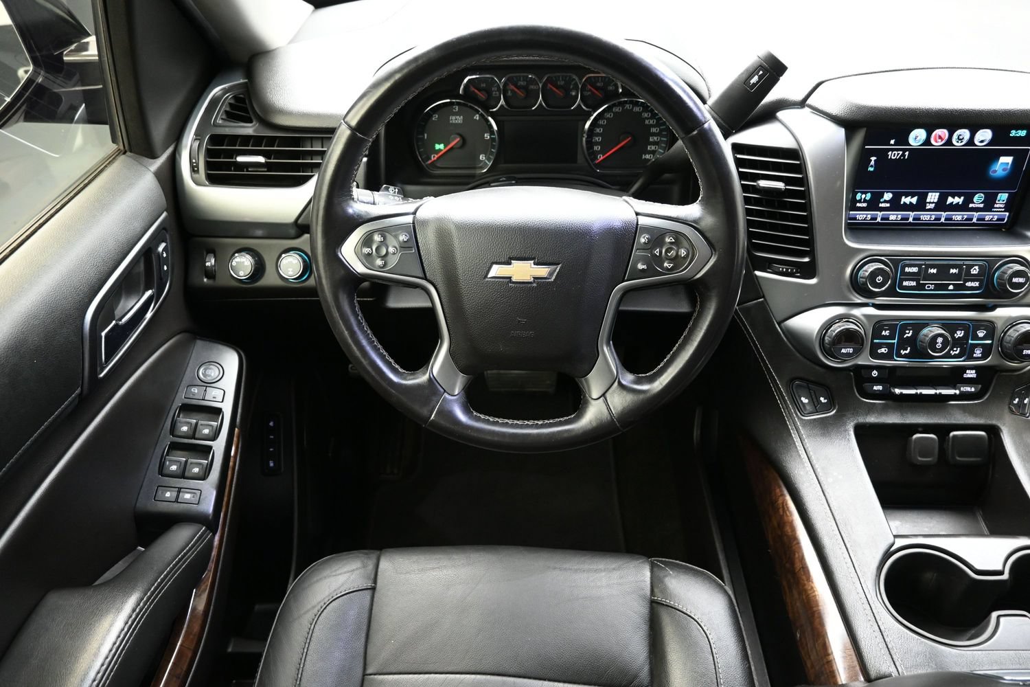 Used 2017 Chevrolet Tahoe LT AWD/4WD image 26