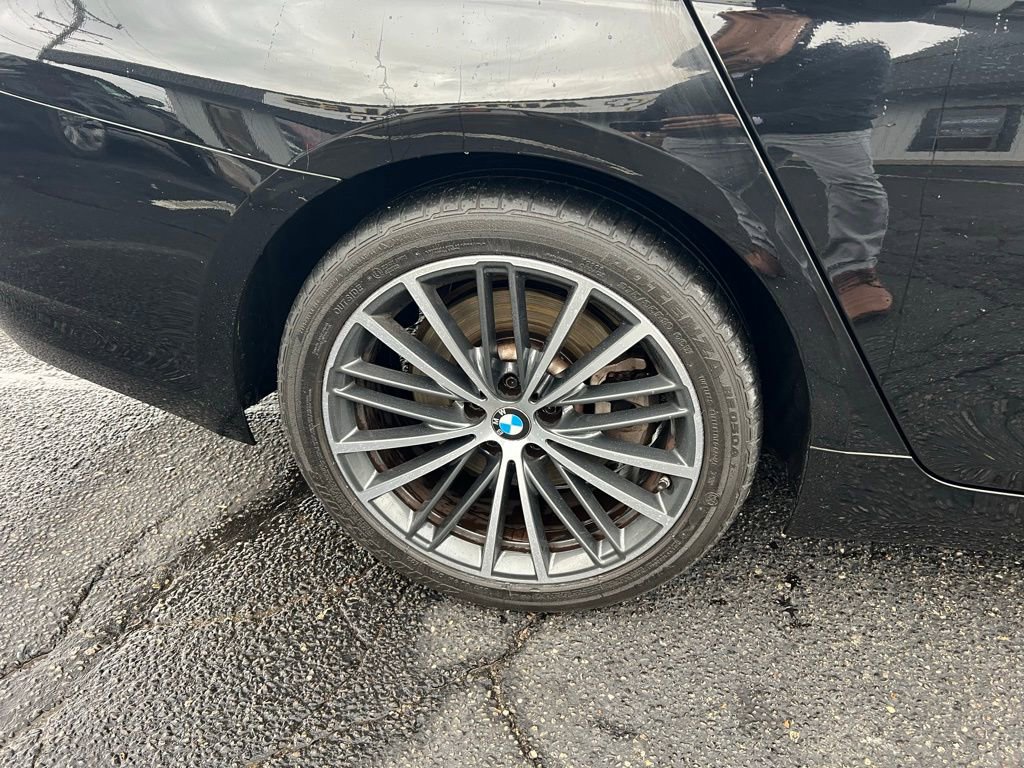 Used 2023 BMW 540i xDrive w/ Convenience Package image 32