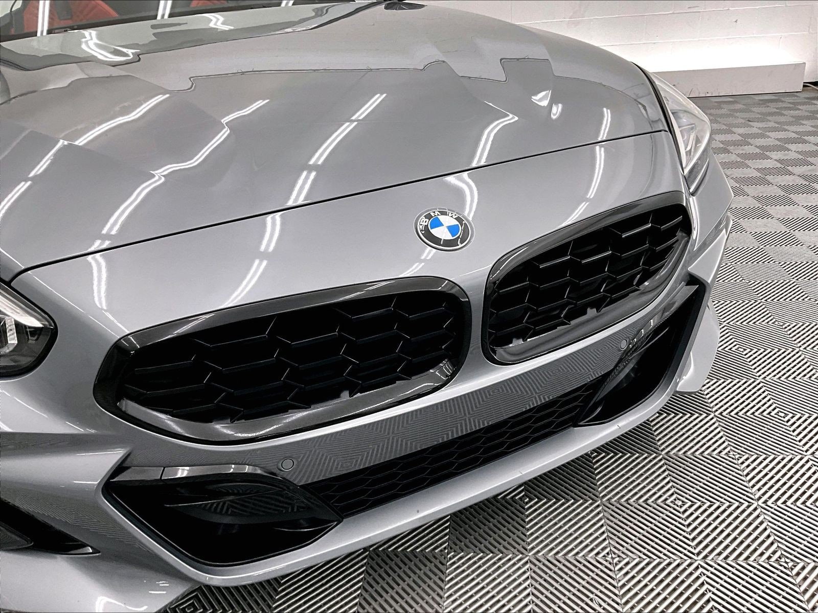 Used 2025 BMW Z4 M40i w/ Premium Package RWD image 31