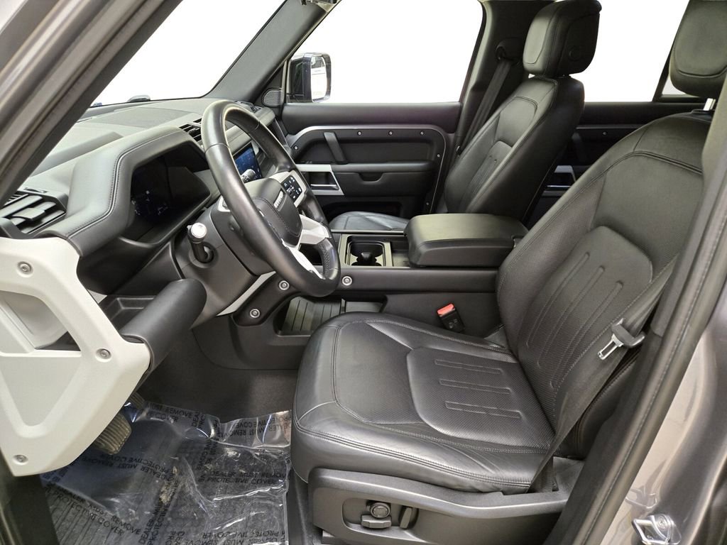 Used 2020 Land Rover Defender 110 First Edition AWD/4WD image 17