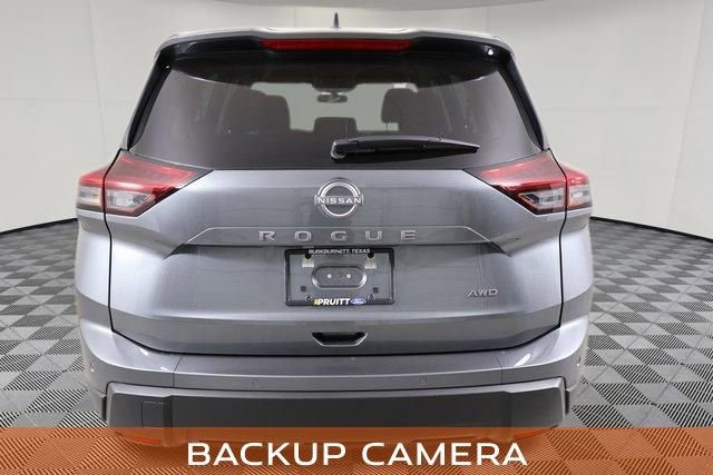 Used 2025 Nissan Rogue S image 8