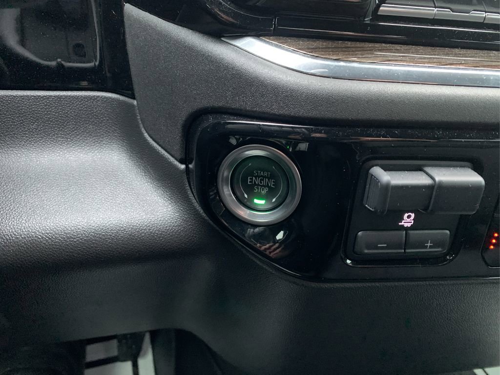 Certified 2025 Chevrolet Silverado 1500 LT image 36