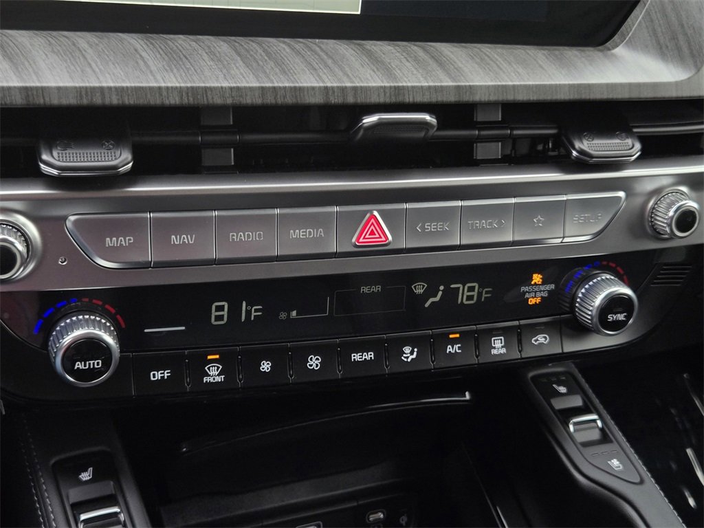 Used 2024 Kia Telluride EX image 24