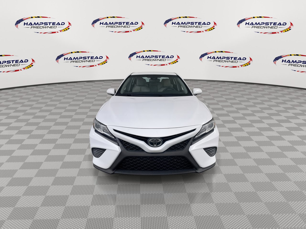 Used 2018 Toyota Camry SE w/ Audio Package FWD image 3