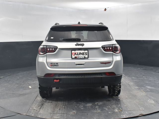 Used 2024 Jeep Compass Trailhawk image 8
