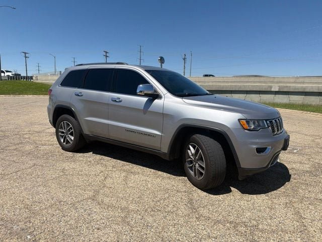 Used 2020 Jeep Grand Cherokee Limited AWD/4WD image 2