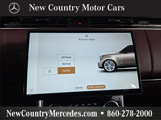 Used 2023 Land Rover Range Rover SE image 30