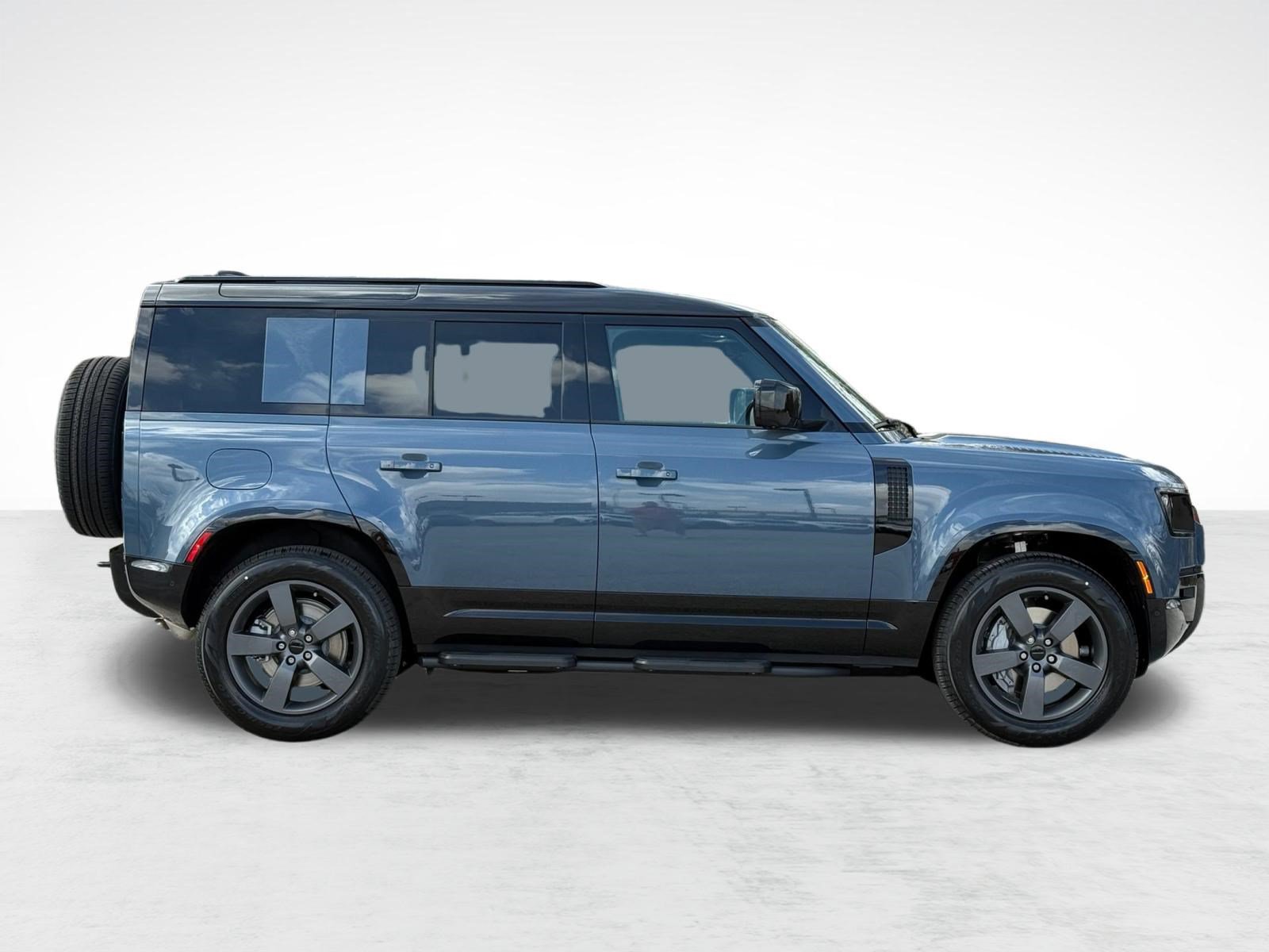 Used 2026 Land Rover Defender 110 X-Dynamic SE AWD/4WD image 7