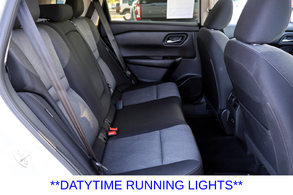 Used 2025 Nissan Rogue SV FWD image 19