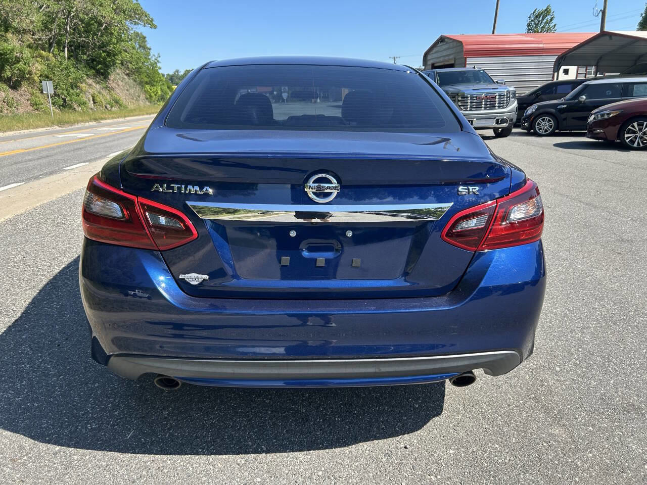 Used 2017 Nissan Altima 2.5 SR w/ LED Appearance Package FWD image 12