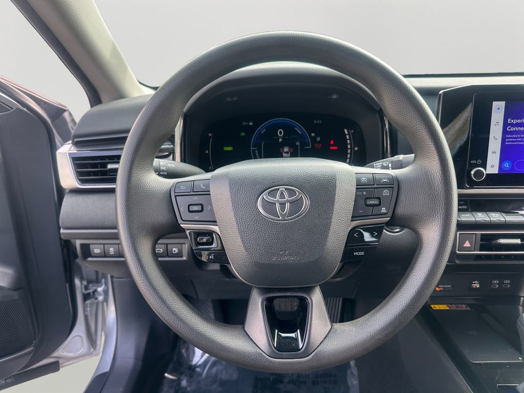 Used 2025 Toyota Camry LE FWD image 12