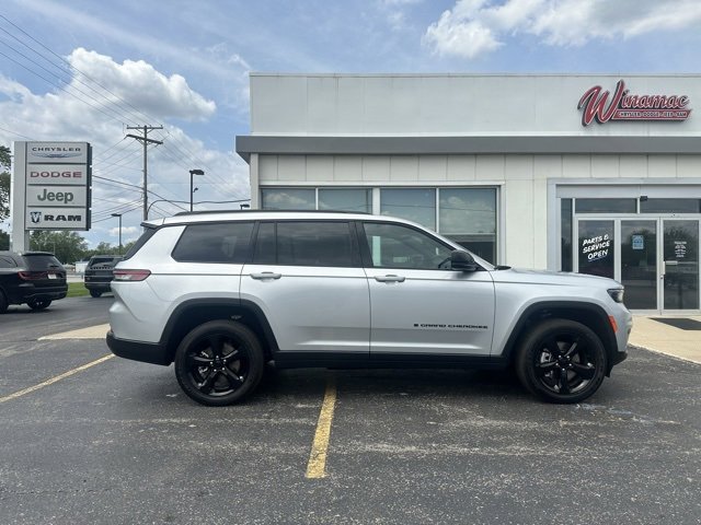 New 2025 Jeep Grand Cherokee L Altitude image 10