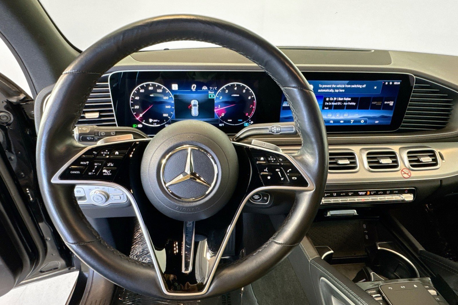Used 2025 Mercedes-Benz GLE 350 4MATIC image 11