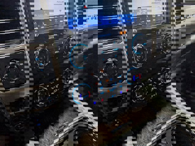 Used 2020 Ford F250 Lariat w/ Lariat Ultimate Package image 26