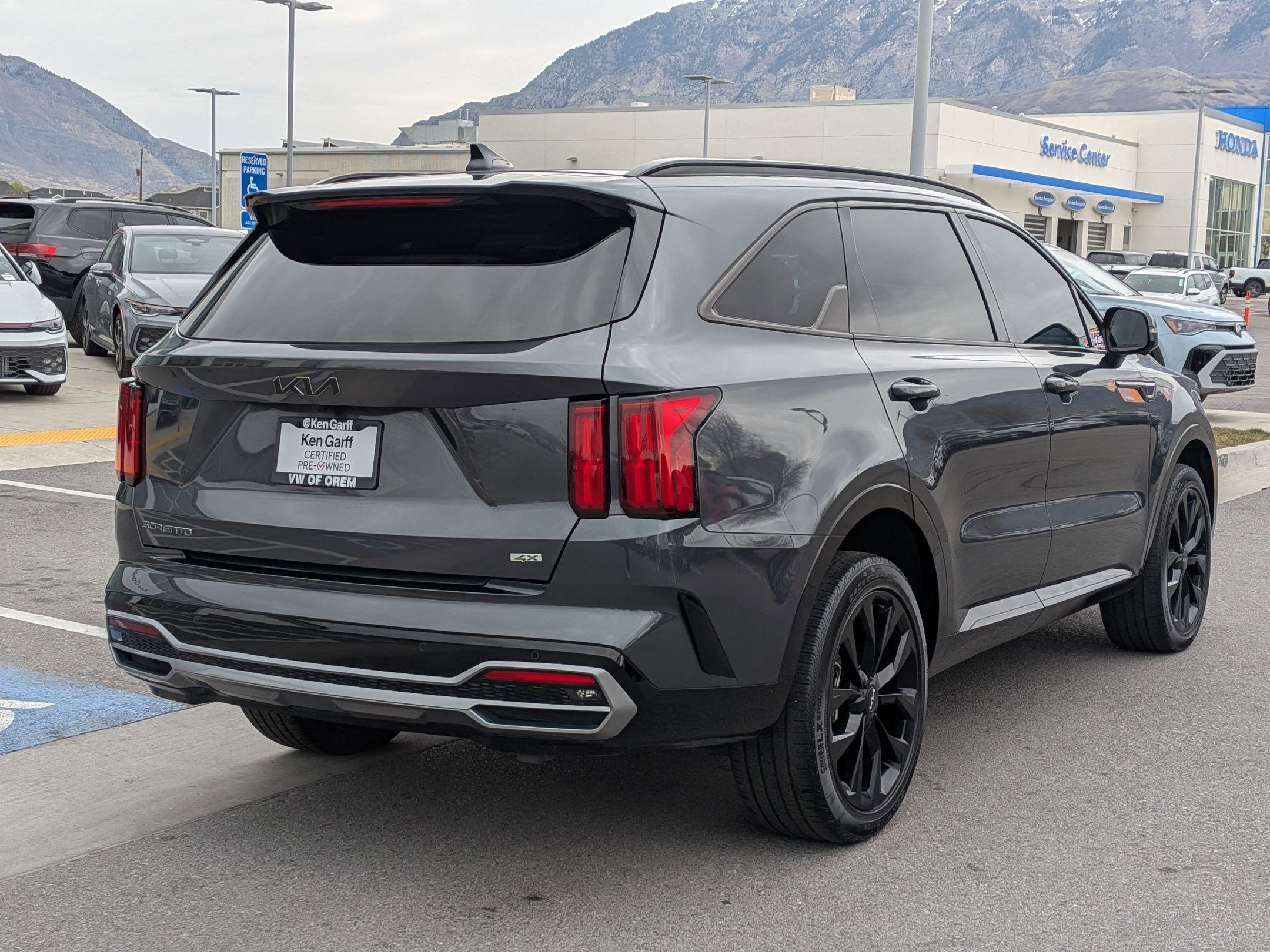 Used 2023 Kia Sorento SX image 3