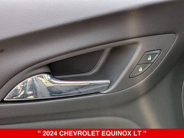 Used 2024 Chevrolet Equinox LT FWD image 11