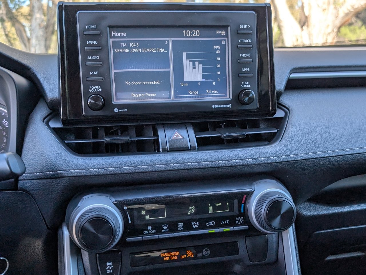 Used 2020 Toyota RAV4 LE image 17