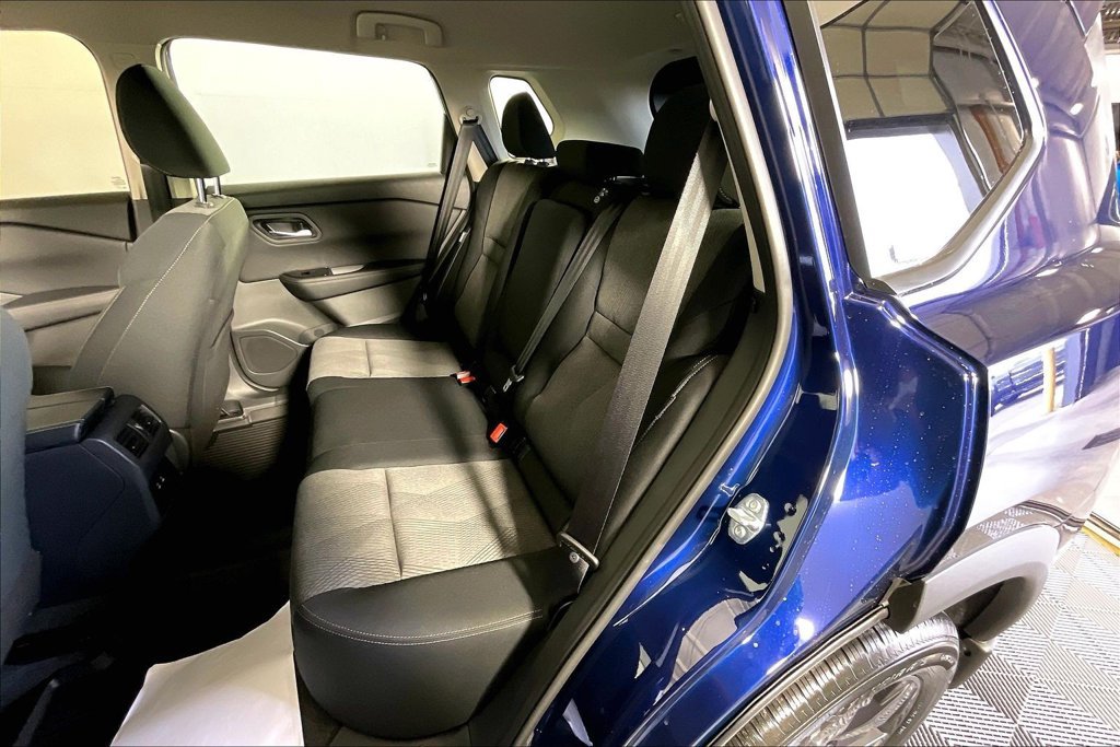 New 2026 Nissan Rogue SV FWD image 12