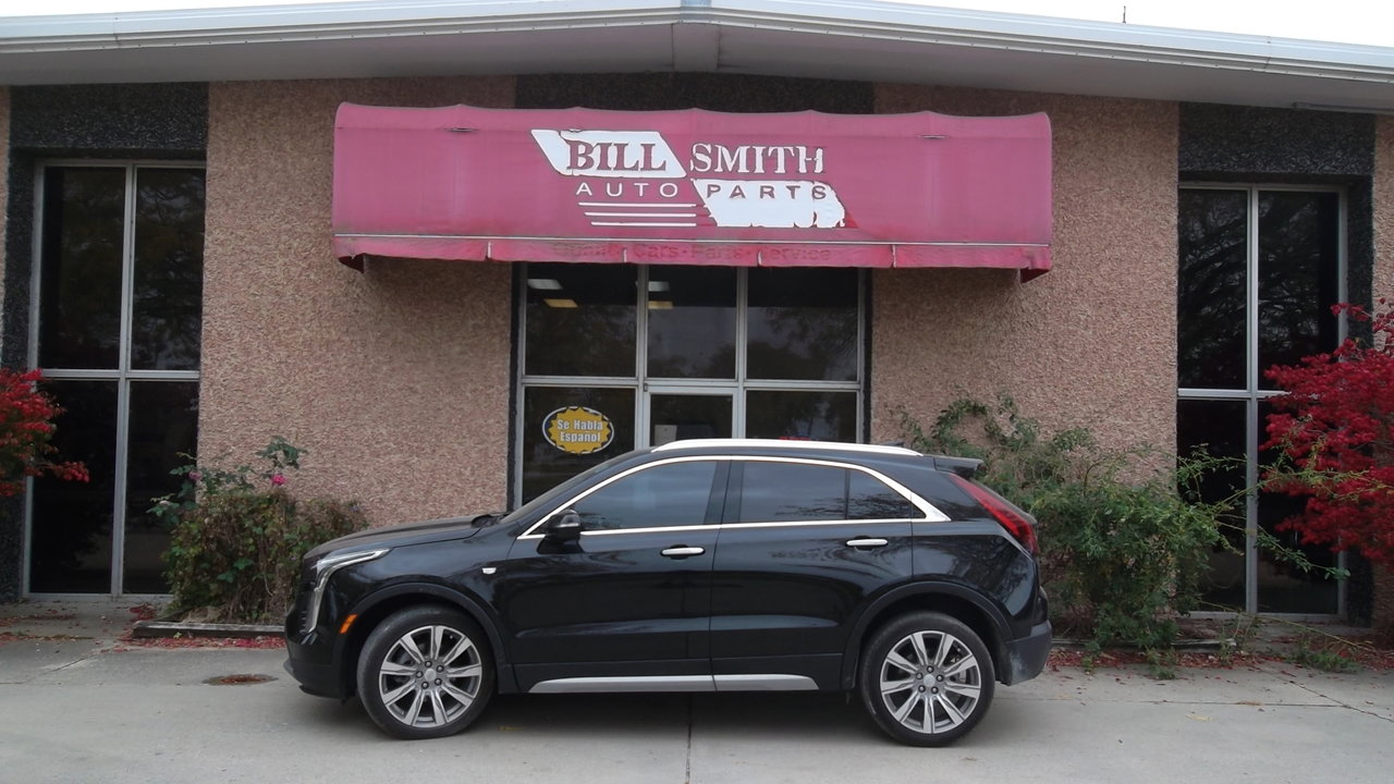 Used 2021 Cadillac XT4 Premium Luxury image 2