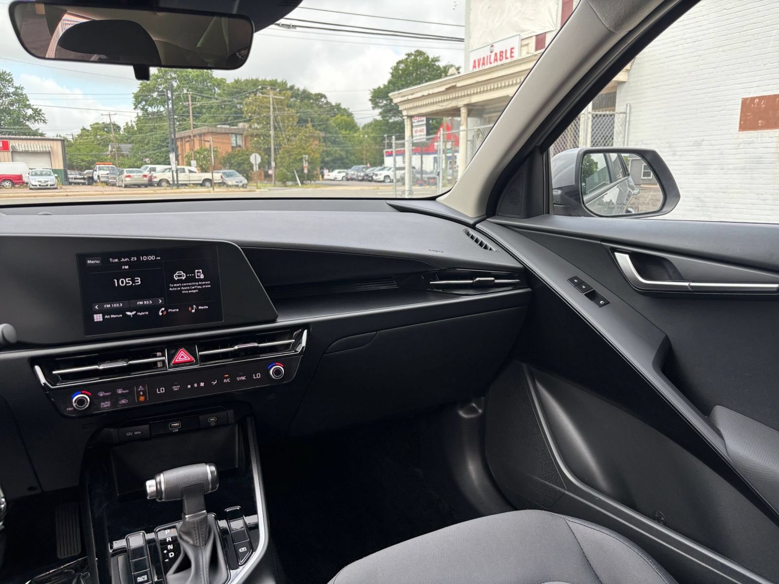 Used 2026 Kia Niro LX FWD image 34