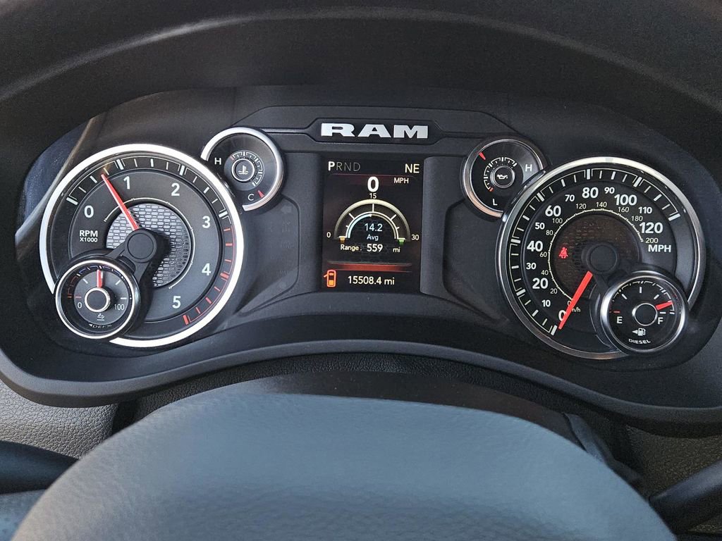 Used 2024 RAM 3500 Tradesman w/ Chrome Appearance Group image 25