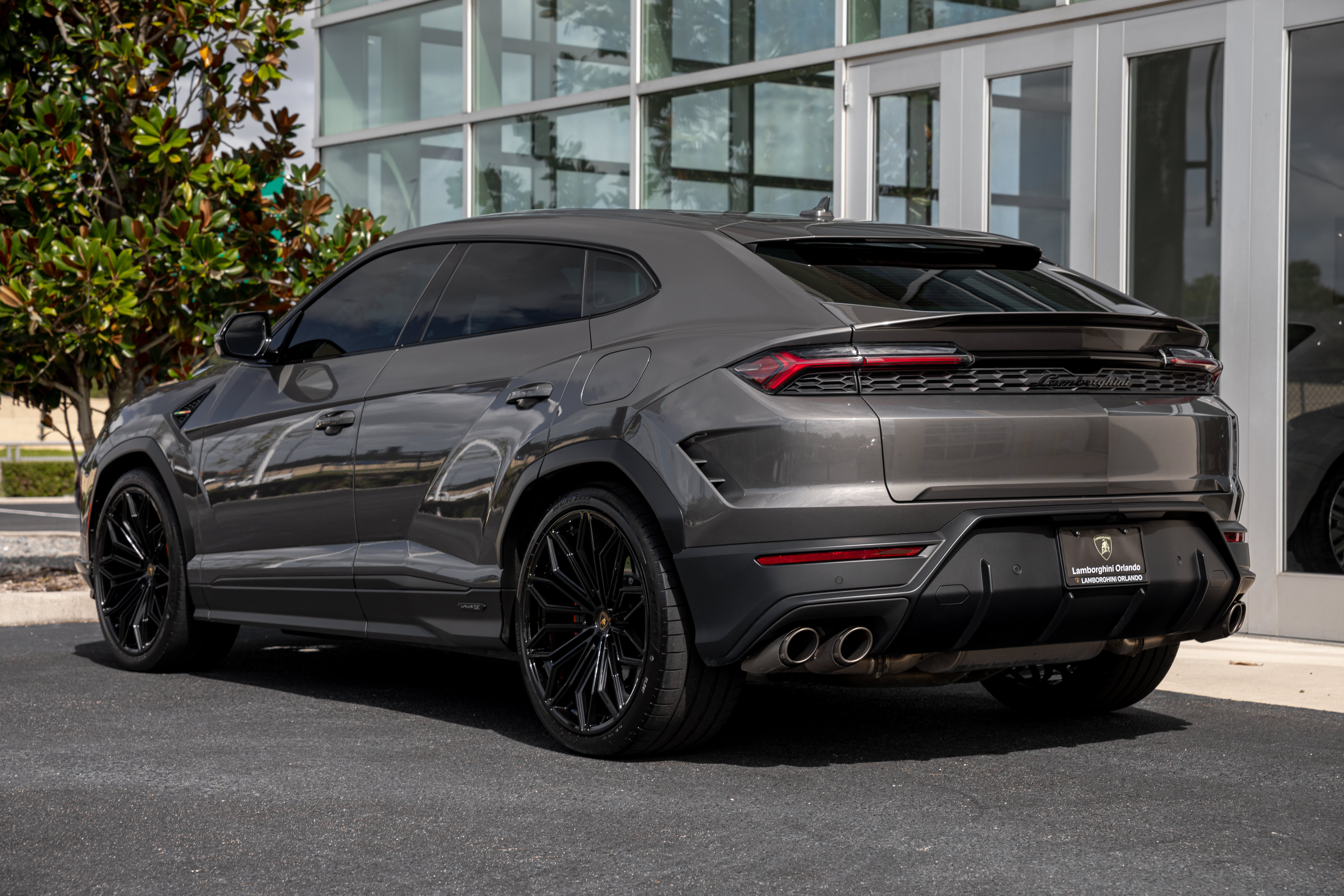 Used 2025 Lamborghini Urus Performante AWD/4WD image 10
