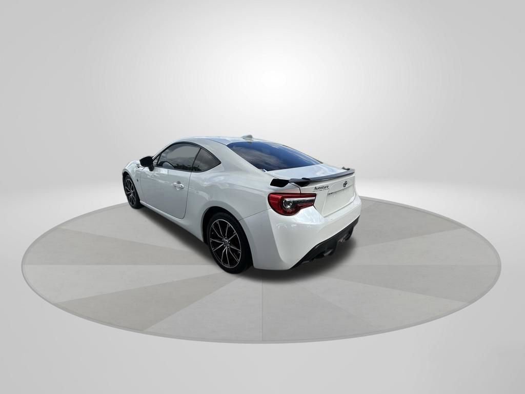 Used 2018 Toyota 86 image 5