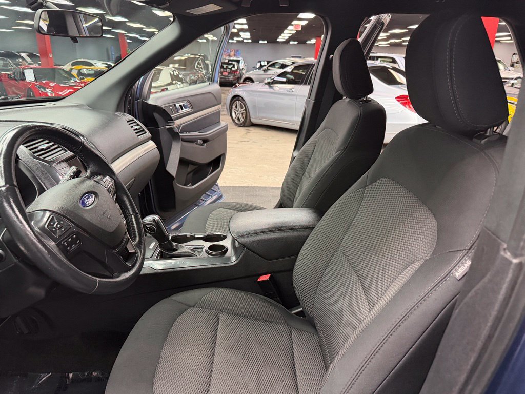 Used 2018 Ford Explorer XLT FWD image 33