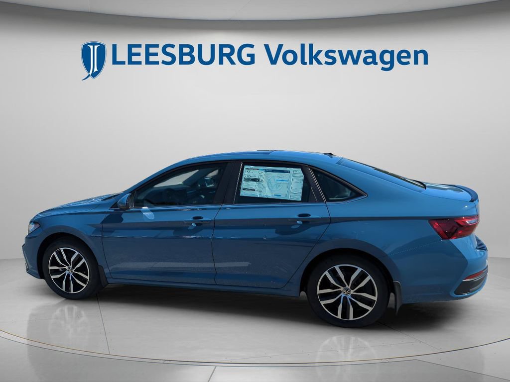 New 2026 Volkswagen Jetta SE FWD image 10
