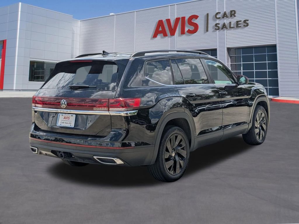 Used 2025 Volkswagen Atlas SE FWD image 6