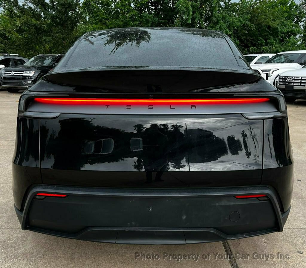 Used 2026 Tesla Model Y Long Range RWD image 16