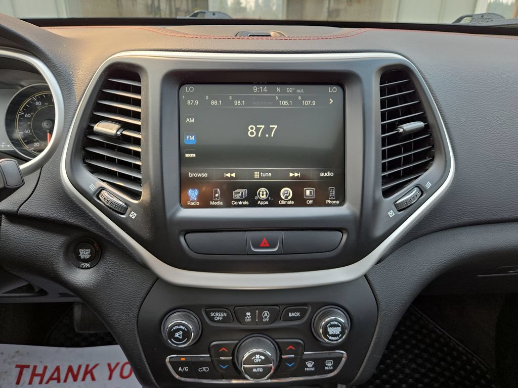 Used 2017 Jeep Cherokee Trailhawk w/ Comfort/Convenience Group AWD/4WD image 20