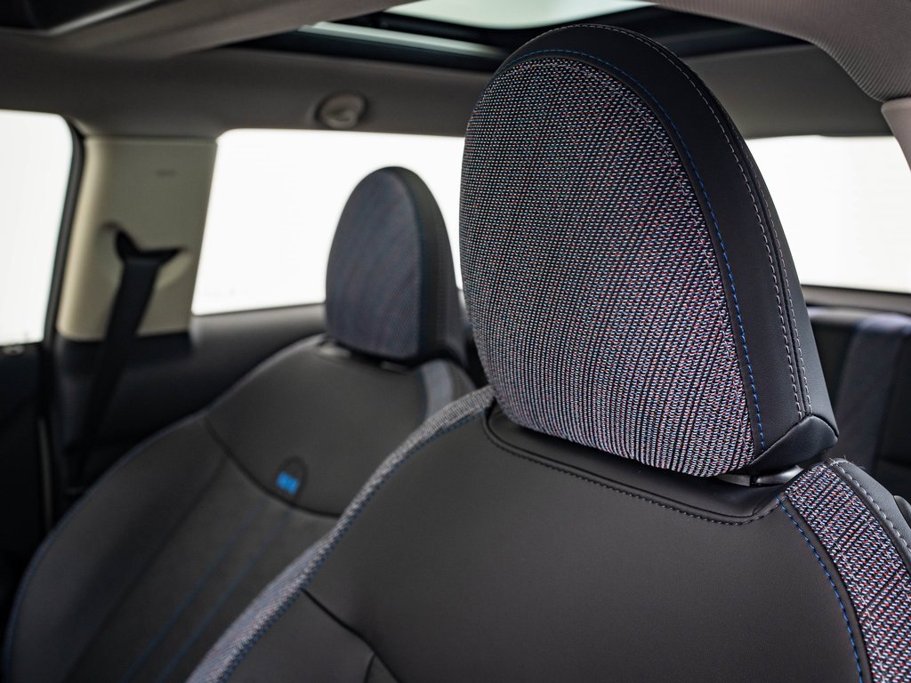 Certified 2025 MINI Cooper 2-Door Hardtop image 19