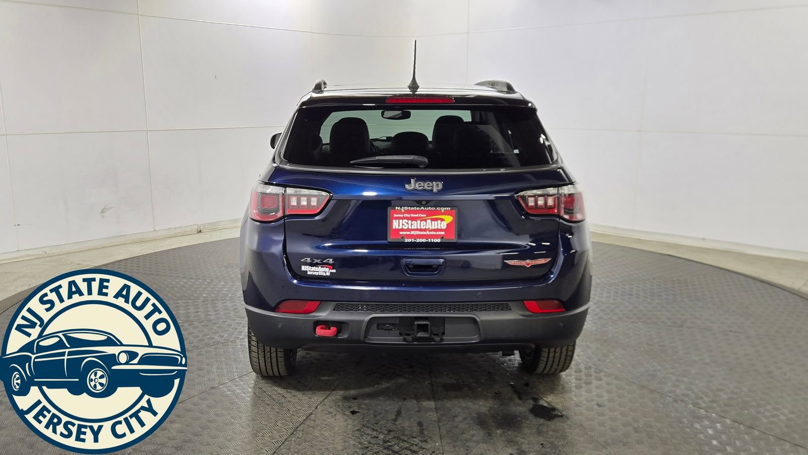 Used 2018 Jeep Compass Trailhawk w/ Leather Interior Group AWD/4WD image 6
