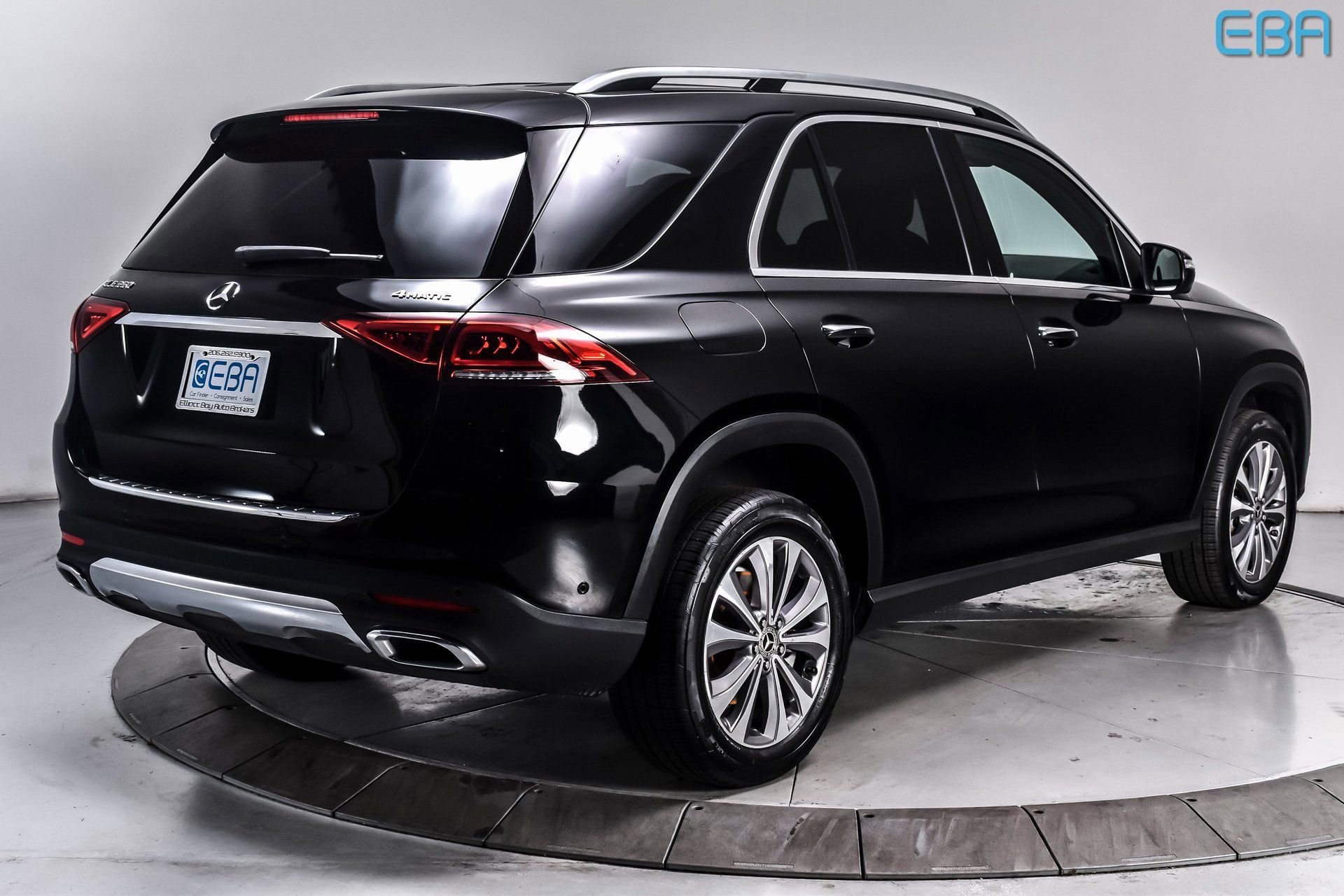 Used 2022 Mercedes-Benz GLE 350 4MATIC w/ Premium Package image 6