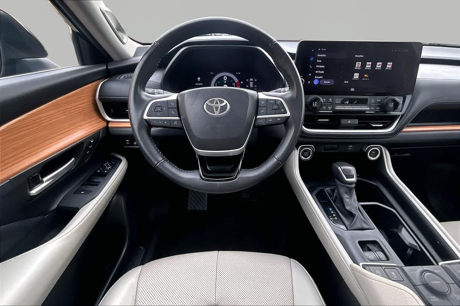 Certified 2025 Toyota Grand Highlander AWD image 6