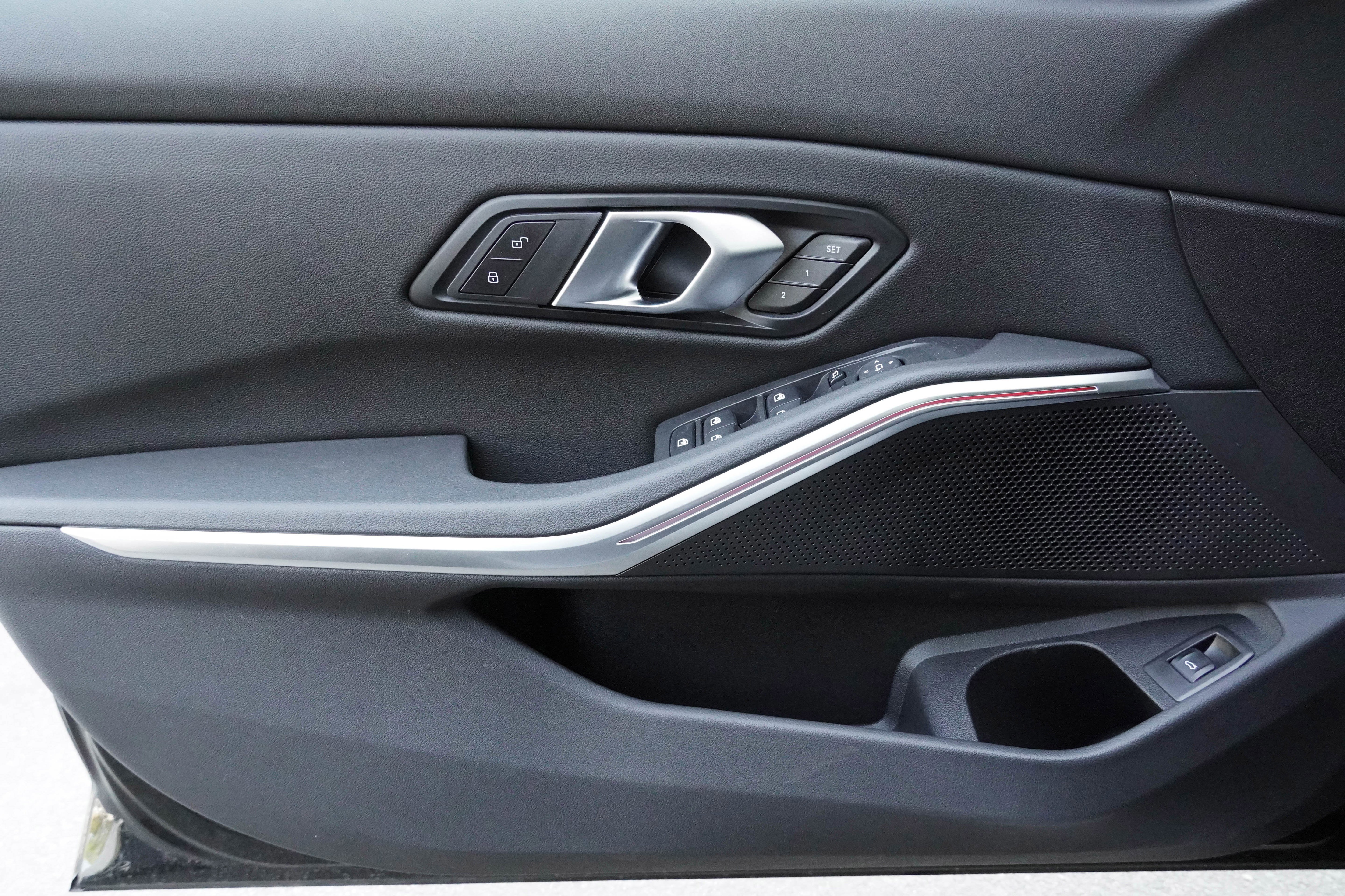 Certified 2025 BMW 330i Sedan RWD image 29