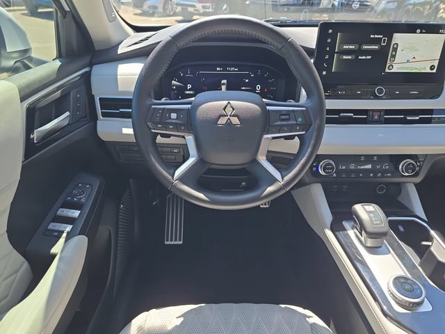 Used 2025 Mitsubishi Outlander SEL FWD image 14
