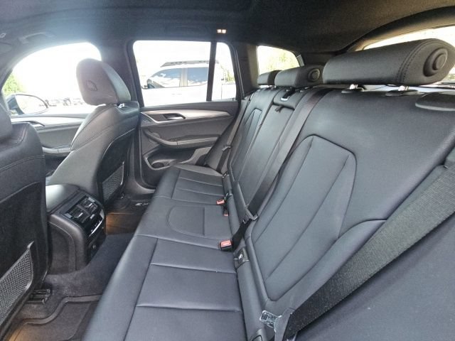 Used 2018 BMW X3 xDrive30i w/ M Sport Package AWD/4WD image 10