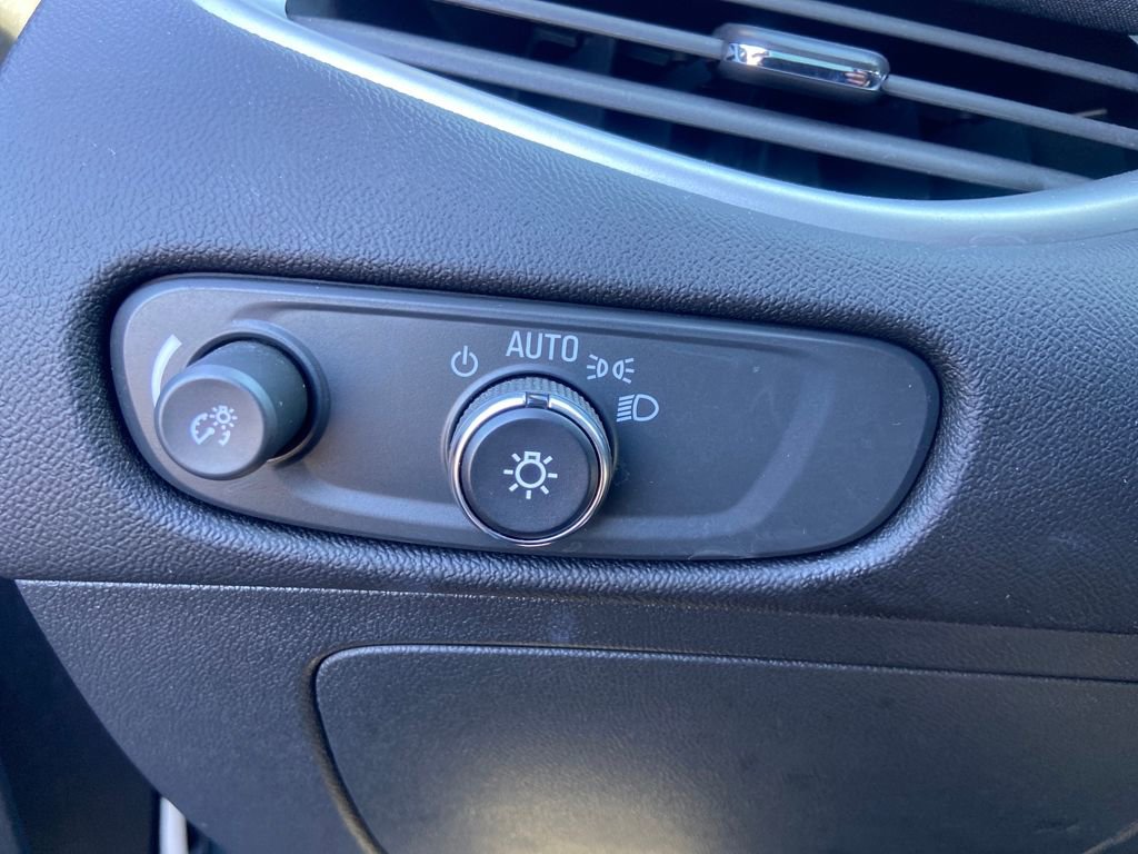 Used 2023 Chevrolet Malibu LT w/ Driver Confidence Package image 29