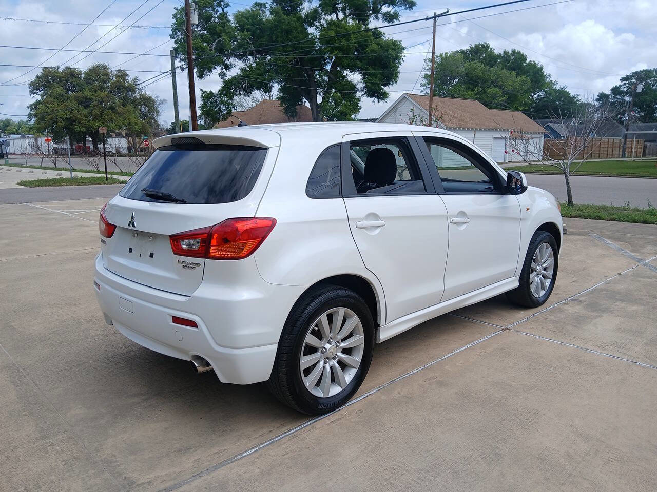 Used 2011 Mitsubishi Outlander Sport SE FWD image 8