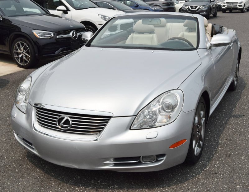 Used 2008 Lexus SC 430 Convertible RWD image 2