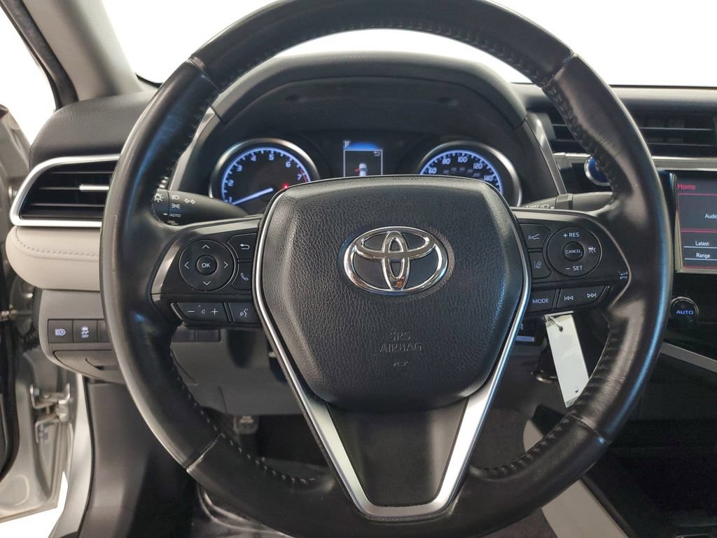 Used 2018 Toyota Camry SE FWD image 14