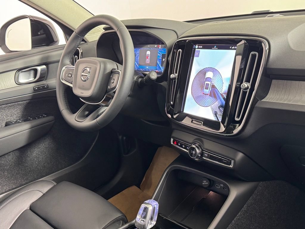New 2026 Volvo XC40 B5 Plus w/ Protection Package Premier AWD/4WD image 8