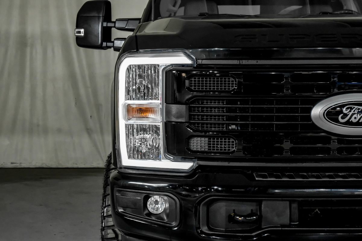 Used 2025 Ford F350 XLT image 37