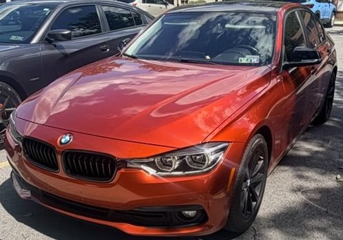 Used 2018 BMW 320i xDrive Sedan w/ Convenience Package AWD/4WD image 1