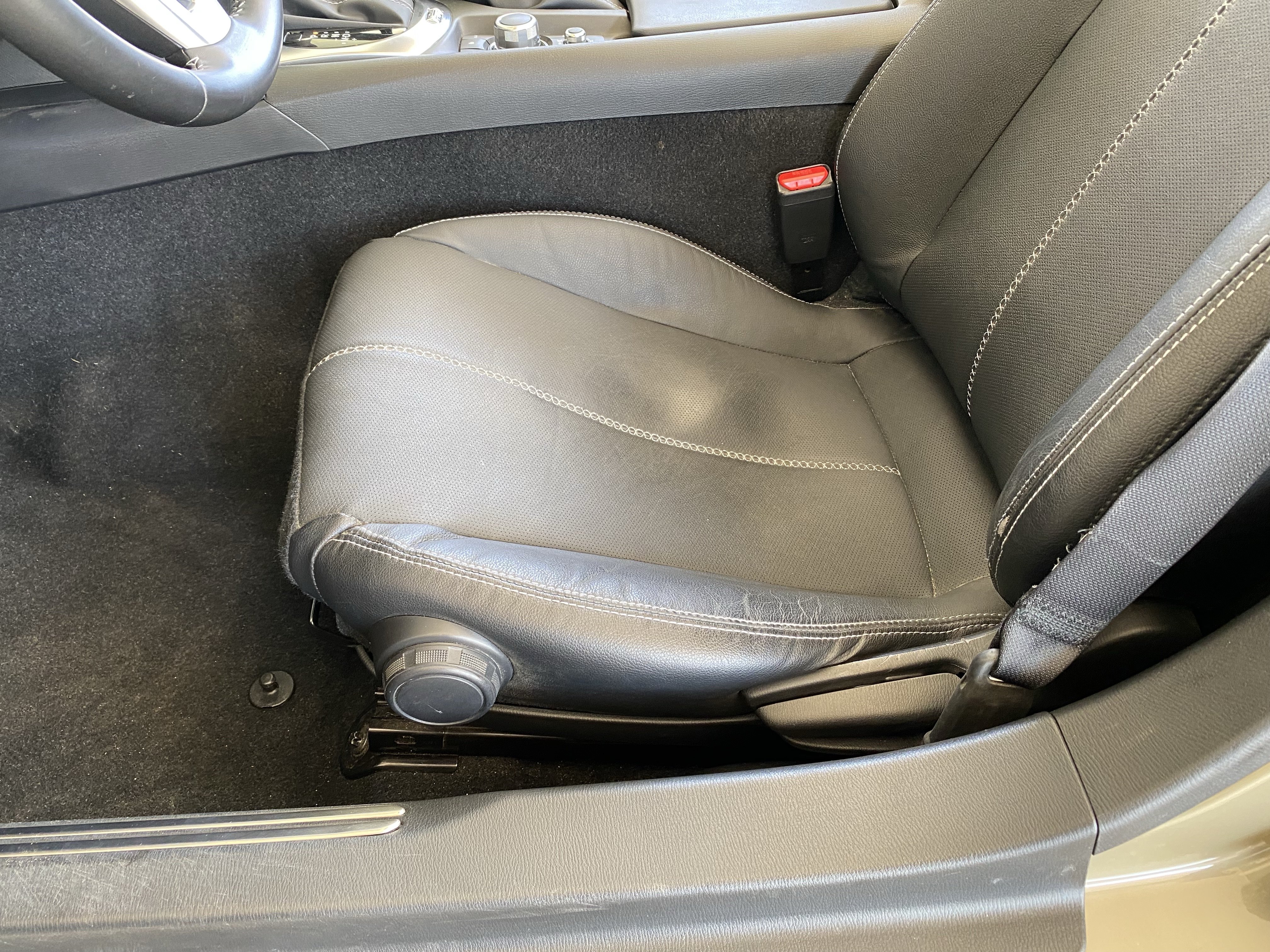 Used 2023 MAZDA MX-5 Miata Grand Touring RWD image 19