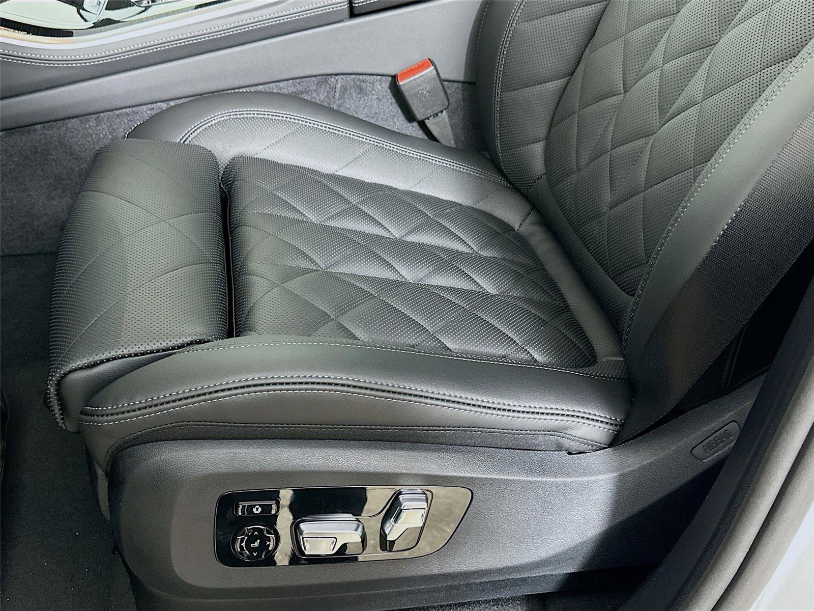 New 2026 BMW X5 xDrive40i w/ M Sport Package image 20