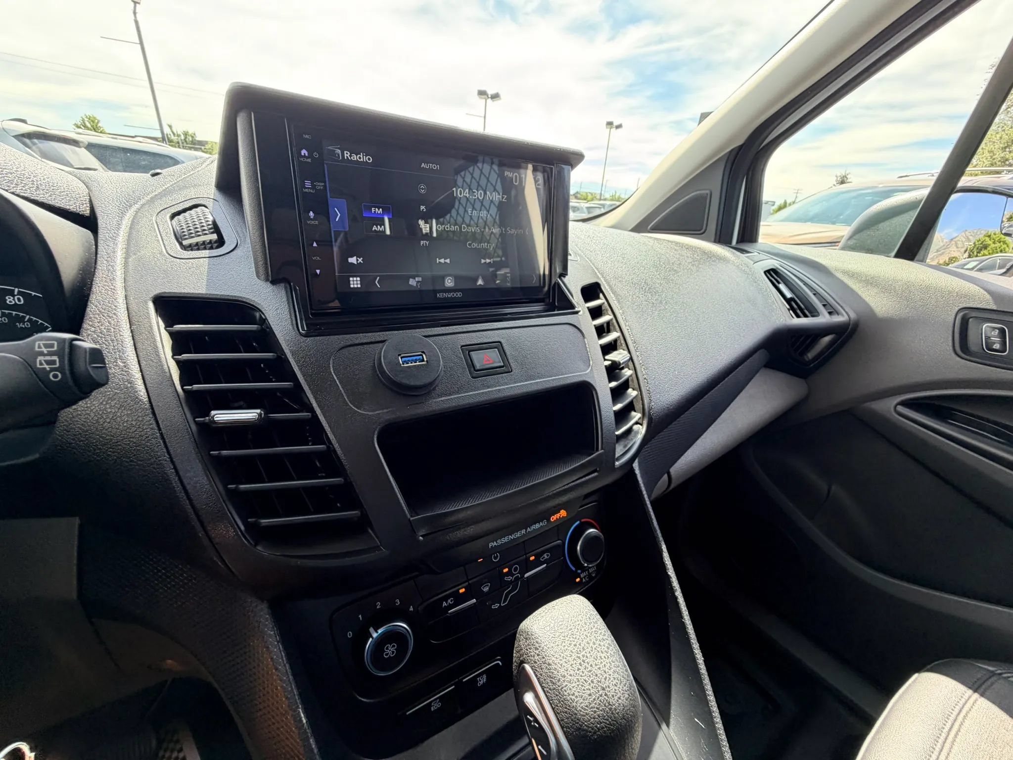 Used 2022 Ford Transit Connect XL FWD image 17