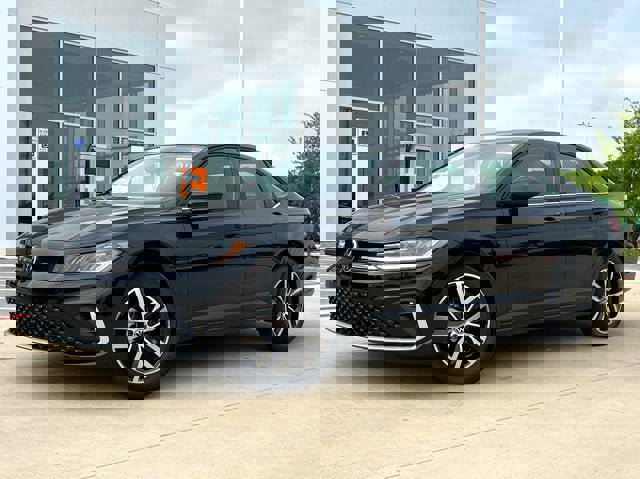 New 2025 Volkswagen Jetta SE image 1